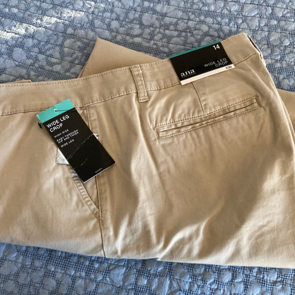 Women’s a.n.a. Wide leg crop size 14